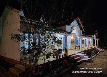 The Golden Nilgiri Jungle Restaurant Outside